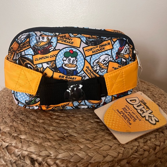 NWT! Disney Ducks Donald Duck Fanny Pack/Belt Bag, Rare! - Picture 2 of 7